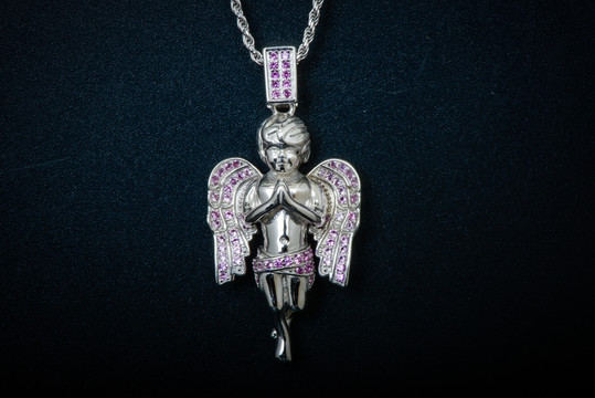 天使造型雕塑钻石项链吊坠珠宝