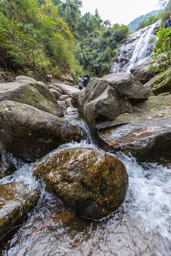 山泉