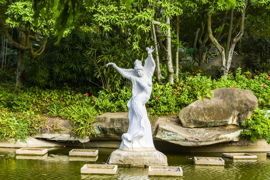 厦门植物园百花厅仙女雕像