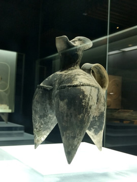 新石器时代马家浜文化陶鬶