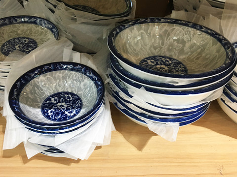 青花瓷碗