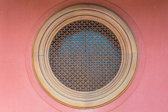 寺庙圆形窗户