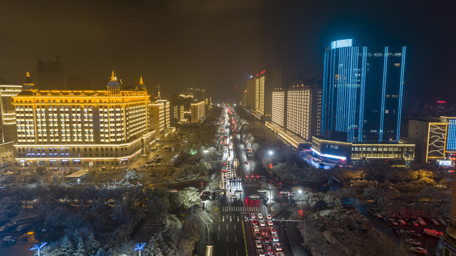 运城日报社办公楼夜景