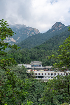 泰山风景区去中天门停车场