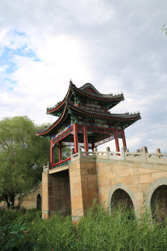 北京颐和园西堤六桥柳桥