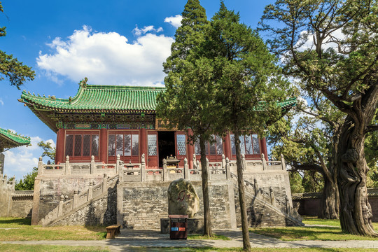 中岳庙南岳殿