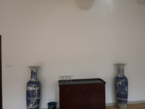 仿古花瓶