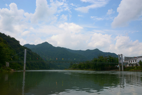 秋浦河吊桥