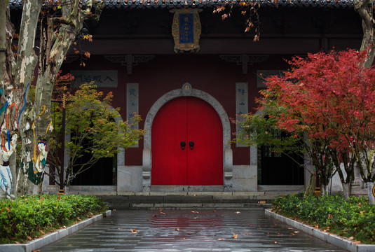 雨后栖霞