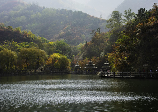 九如山秋景