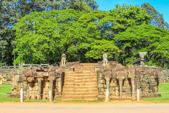 柬埔寨吴哥窟雕像