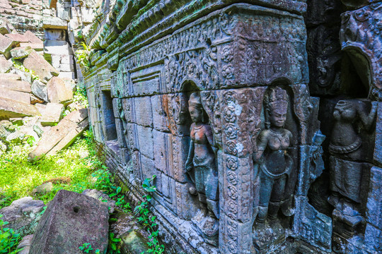 柬埔寨吴哥窟雕像