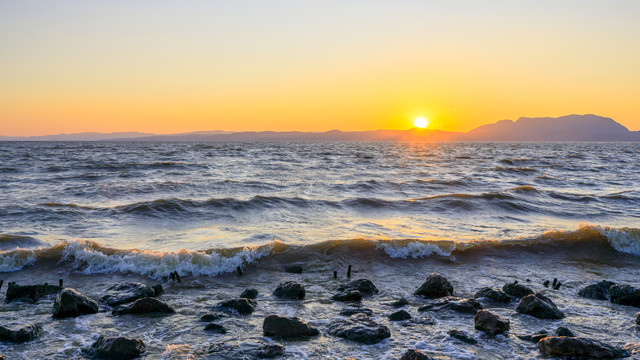 昆明滇池湿地公园夕阳日落