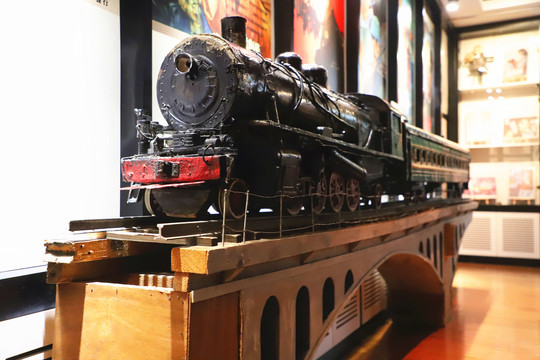 老式火车模型