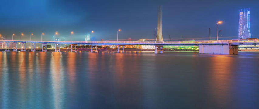 澳门现代建筑和桥梁和城市夜景