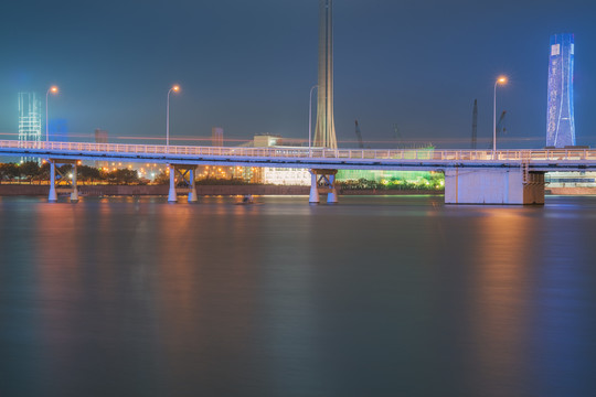 澳门现代建筑和桥梁和城市夜景