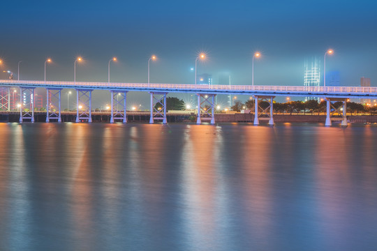 澳门现代建筑和桥梁和城市夜景