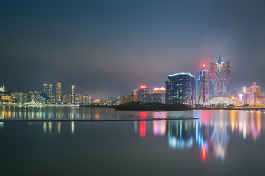 澳门现代建筑和桥梁和城市夜景