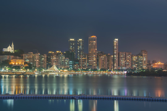 澳门现代建筑和桥梁和城市夜景