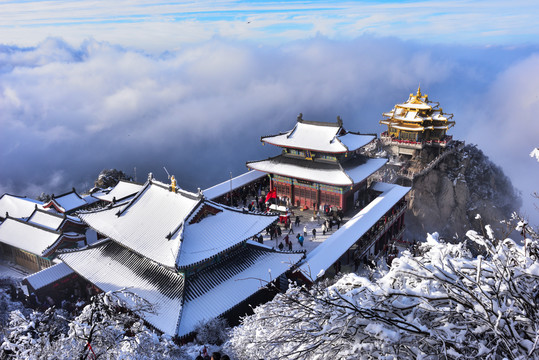 洛阳老君山雪景