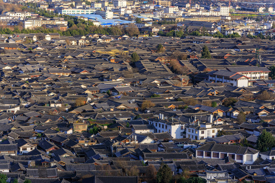 俯瞰丽江古城中国古建筑