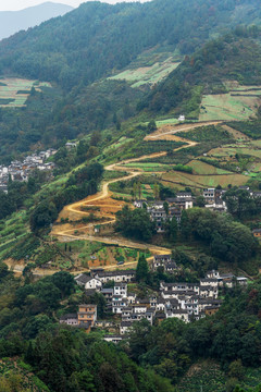 山村秋色