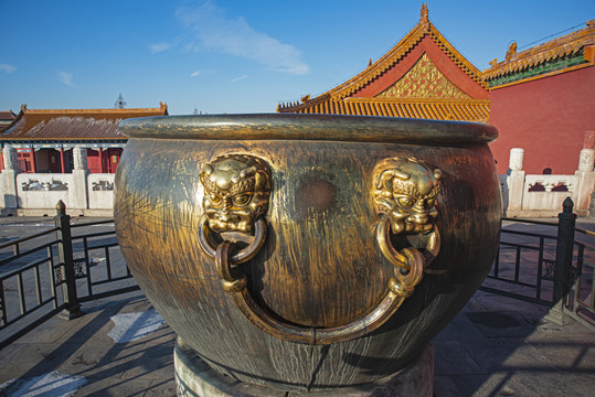 北京故宫鎏金铜缸