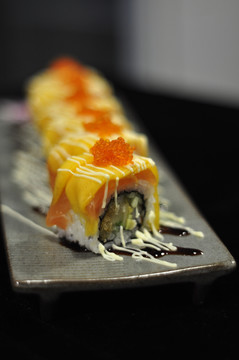 芒果三纹鱼寿司