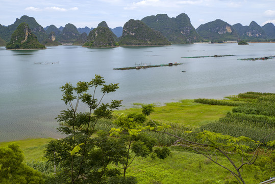 湖泊山水风光