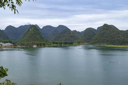 湖泊山水风光