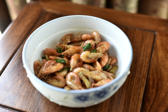 炒河虾