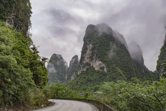 广西崇左沿边公路风景