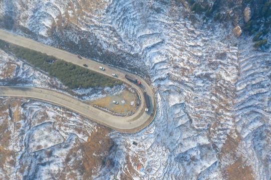 航拍雪后的济南柳埠长城岭26