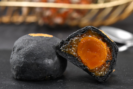黑金酥