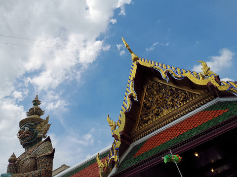 泰式宗教建筑一角
