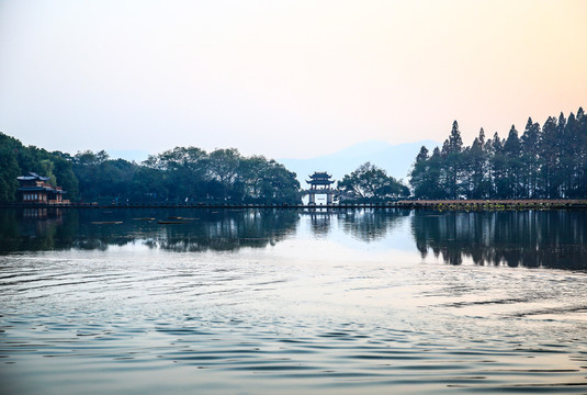 江南山水风景画