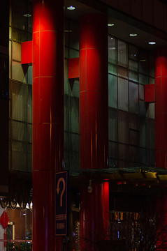城市建筑夜景红色灯光柱子背景素