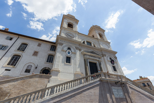 罗马西班牙台阶上的圣三一教堂