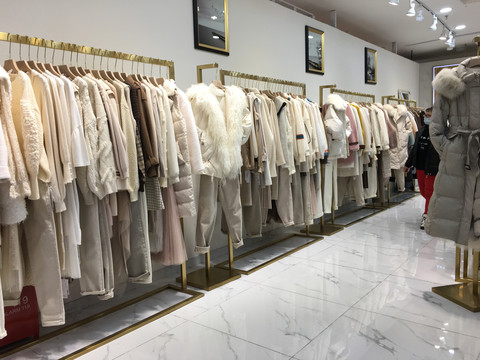 女装店内景