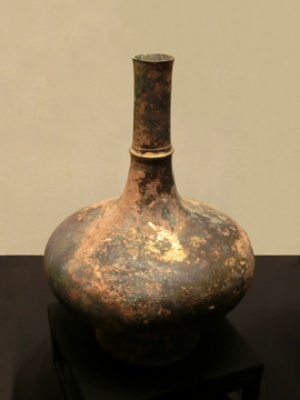 西汉青铜瓶