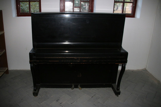 老钢琴