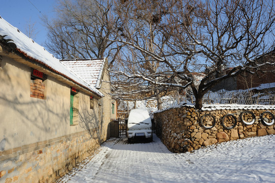 雪后的村庄