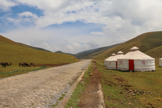 草山蒙古包