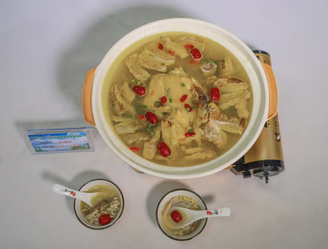 土鸡汤