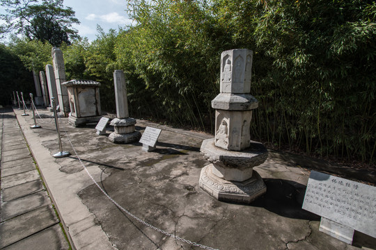 云居寺佛像经幢