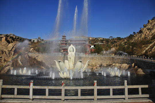 莒南马耆山甘露寺前圣水观音
