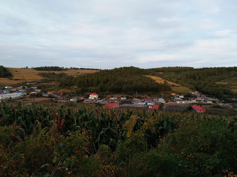 美丽的山村