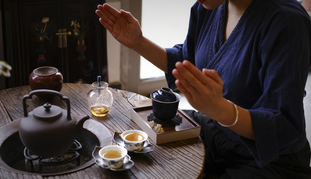茶艺师泡茶