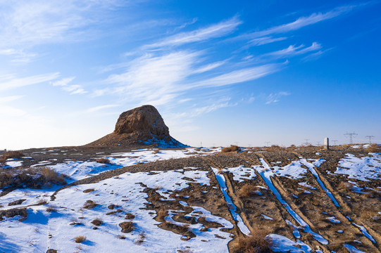 双墩子南墩烽火台残雪