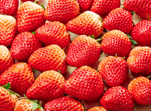 草莓一排
